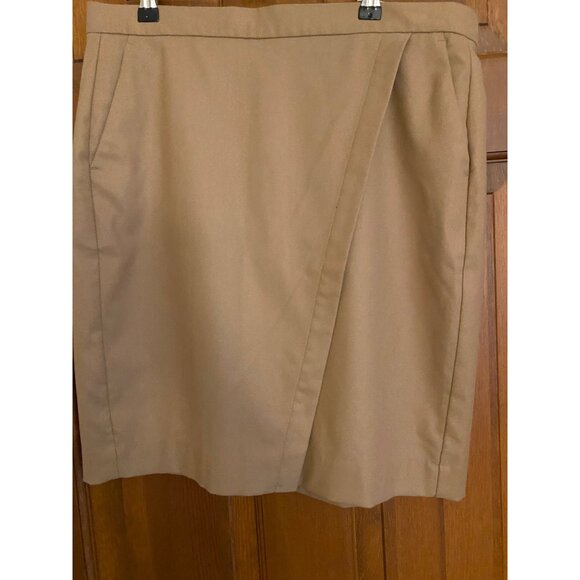 Banana Republic Camel Wrap Pencil Skirt Womens 10P Petite Mid-Knee Office Career - Picture 1 of 13